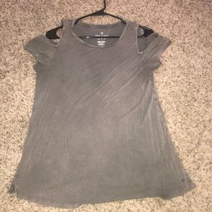COLD SHOULDER T